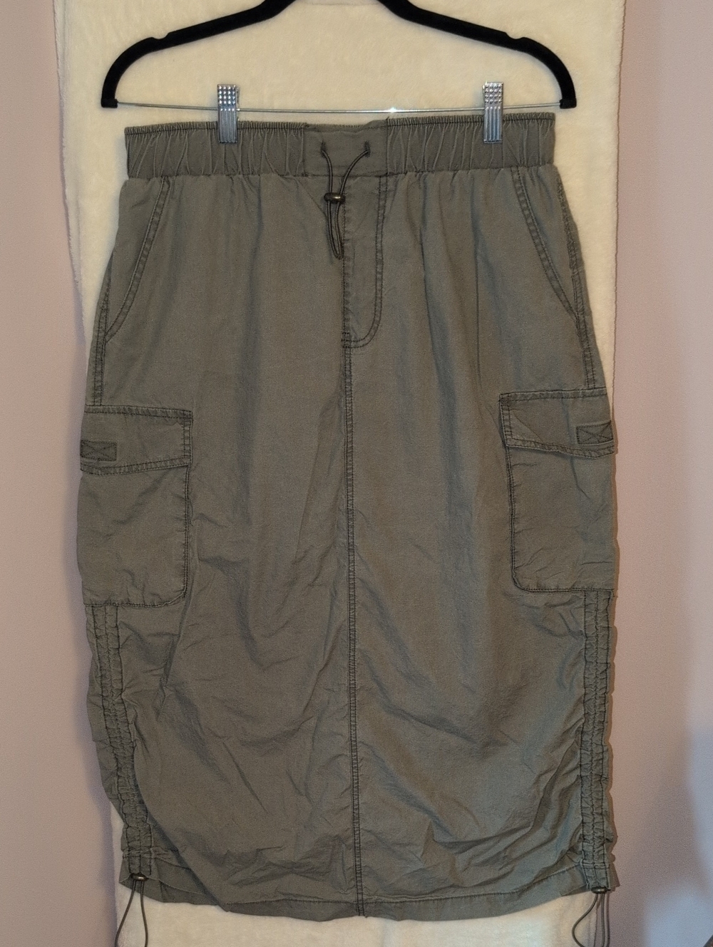SO Junior's Olive Green Nylon Drawstring Cargo Midi Skirt